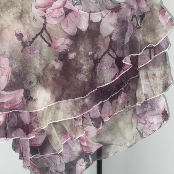 Floral Ruffle Halter Top - Picture 6 of 9